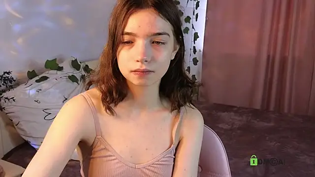 Snapshot of Evi_Brook chatting on 09.20.25 Evi Brook online show from 09.20.25