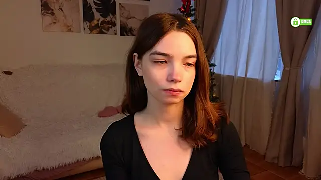 Snapshot of Evi_Brook chatting on 12.15.25 Evi Brook online show from 12.15.25