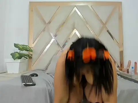 arielasm online show from 10.24.25