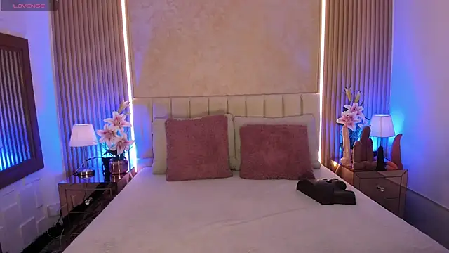 MaddyGray  online show from 04.30.26