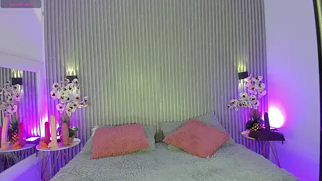 Snapshot of MaddyGray_ chatting on 05.19.26 MaddyGray online show from 05.19.26