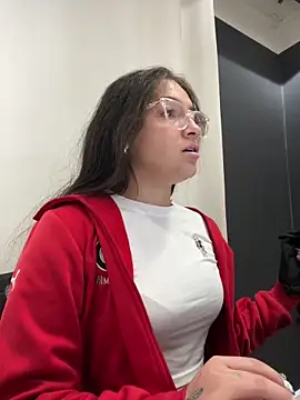 Alyha Cortes online show from 11.14.25