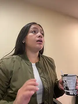 Alyha Cortes online show from 03.11.26