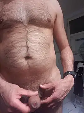 Snapshot of romeobravohotel chatting on 04.01.26 romeobravohotel online show from 04.01.26