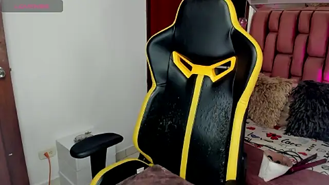 sara slut21 online show from 03.04.25