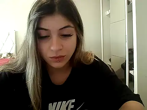 Becca B online show from 03.05.26