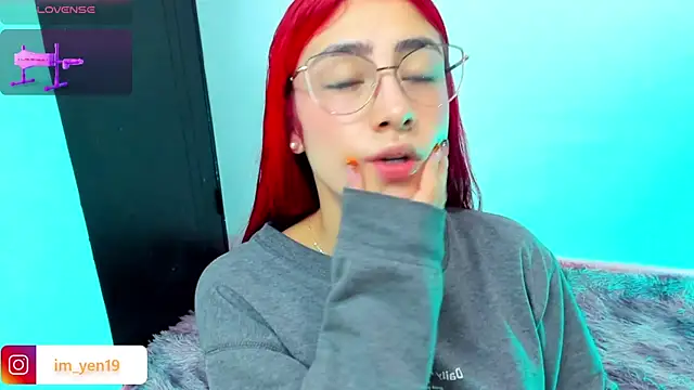 adahraa younng online show from 11.04.25