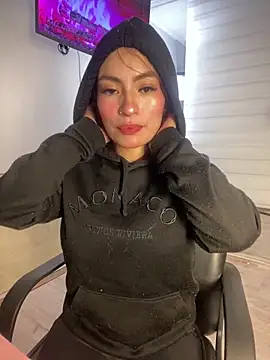 Snapshot of Adarha_Ramirez chatting on 12.16.25 Adarha Ramirez online show from 12.16.25