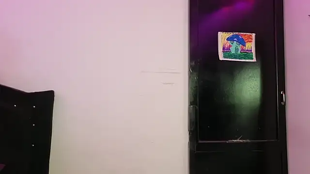 Snapshot of Lovers_cave chatting on 01.12.26 Lovers cave online show from 01.12.26