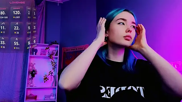 Snapshot of Kiara_Dream chatting on 09.16.25 Kiara Dream online show from 09.16.25