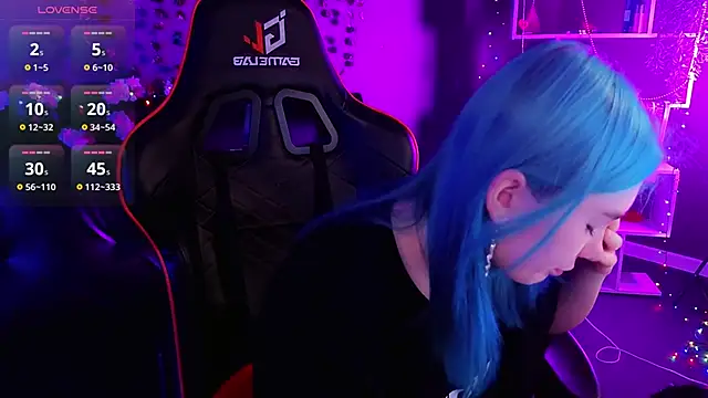 Snapshot of Kiara_Dream chatting on 09.23.25 Kiara Dream online show from 09.23.25