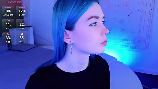 Snapshot of Kiara_Dream chatting on 10.03.25 Kiara Dream online show from 10.03.25