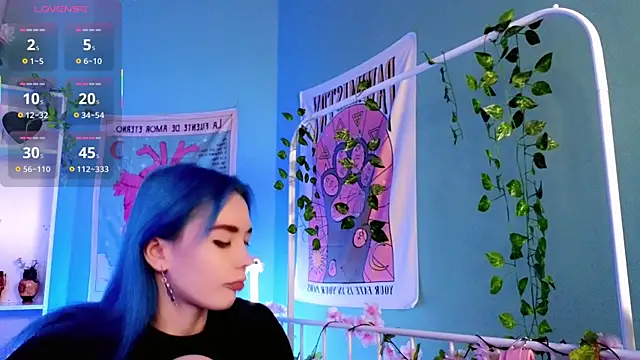 Snapshot of Kiara_Dream chatting on 11.28.25 Kiara Dream online show from 11.28.25