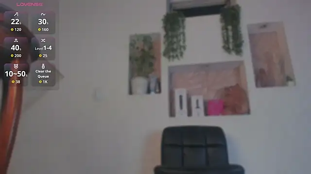 Snapshot of hanny__bunny chatting on 09.11.25 hanny bunny online show from 09.11.25