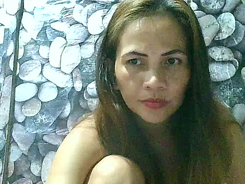 Snapshot of Urwildestangelfire_19 chatting on 05.08.26 Urwildestangelfire 19 online show from 05.08.26