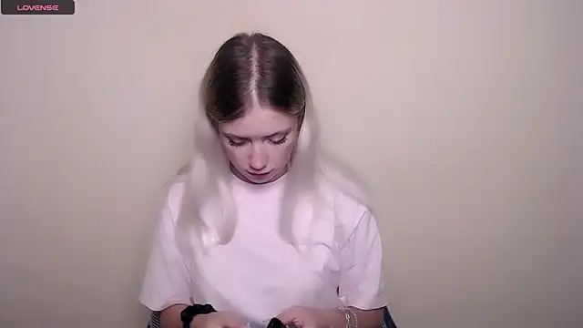 AliceHotty  online show from 09.13.25