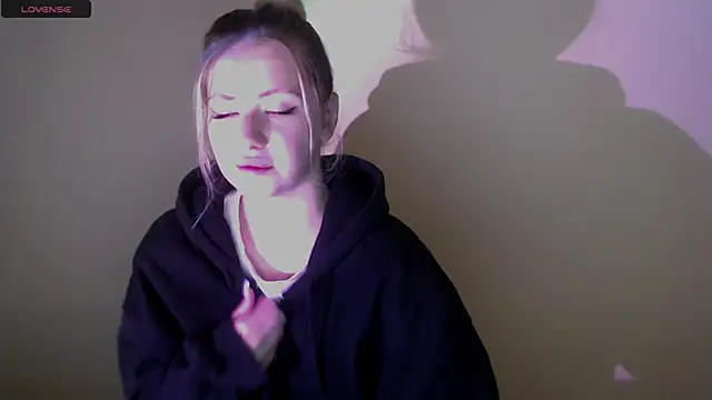 AliceHotty  online show from 09.26.25