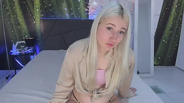 HollyTailors online show from 02.17.26