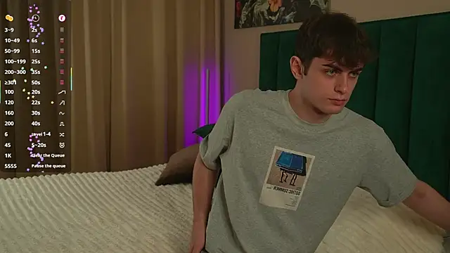 Snapshot of fordenisk chatting on 09.15.25 fordenisk online show from 09.15.25