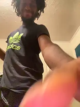 Snapshot of ThickDic28 chatting on 09.14.25 ThickDic28 online show from 09.14.25