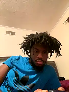 Snapshot of ThickDic28 chatting on 10.04.25 ThickDic28 online show from 10.04.25