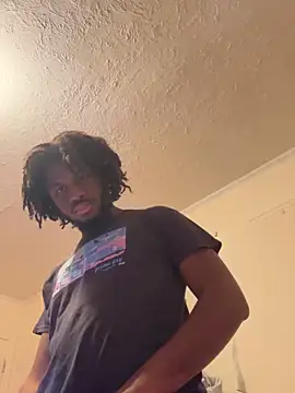 Snapshot of ThickDic28 chatting on 10.31.25 ThickDic28 online show from 10.31.25