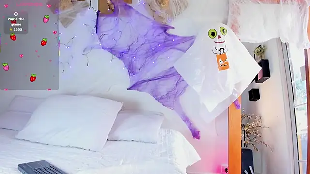 Aleexiiaa online show from 10.25.25