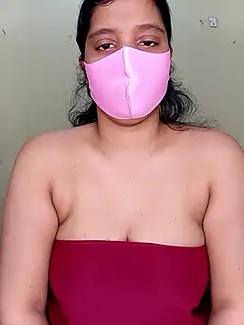 Snapshot of Rose-luckey chatting on 02.13.26 Rose-luckey online show from 02.13.26