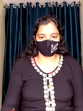 Snapshot of Rose-luckey chatting on 02.15.26 Rose-luckey online show from 02.15.26