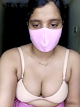 Snapshot of Rose-luckey chatting on 03.05.26 Rose-luckey online show from 03.05.26