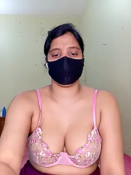 Snapshot of Rose-luckey chatting on 03.10.26 Rose-luckey online show from 03.10.26