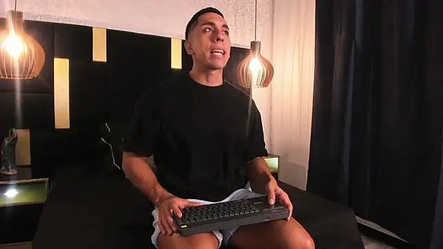 Lucio  Fox online show from 04.23.26
