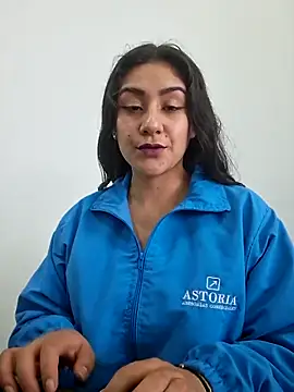 CAROLINE  07 online show from 11.22.25