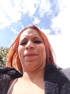 Snapshot of Zoe73_ chatting on 09.12.25 Zoe73 online show from 09.12.25