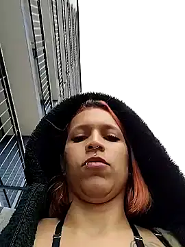 Snapshot of Zoe73_ chatting on 09.13.25 Zoe73 online show from 09.13.25