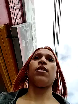 Snapshot of Zoe73_ chatting on 09.30.25 Zoe73 online show from 09.30.25