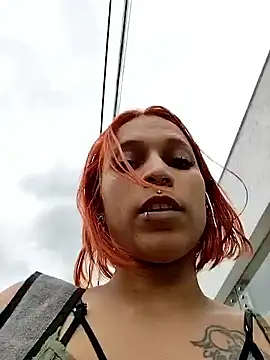 Snapshot of Zoe73_ chatting on 10.01.25 Zoe73 online show from 10.01.25