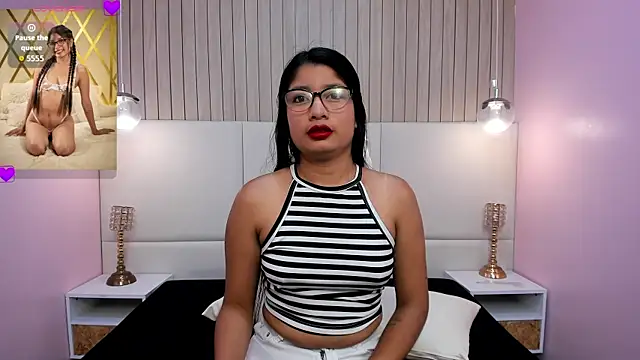 Snapshot of MelanyWayne_ chatting on 07.23.26 MelanyWayne online show from 07.23.26