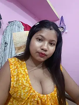 Snapshot of Redchery chatting on 06.29.26 Redchery online show from 06.29.26