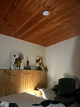 IVONNE COLLINS33 online show from 02.18.26