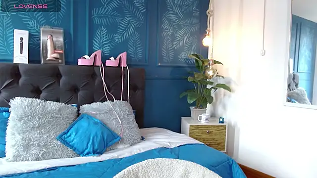 zohet kriss online show from 04.24.26