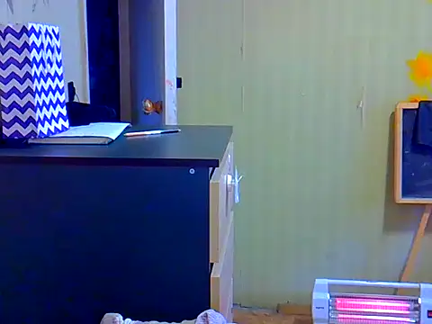 Snapshot of daniella_brun chatting on 10.24.25 daniella brun online show from 10.24.25