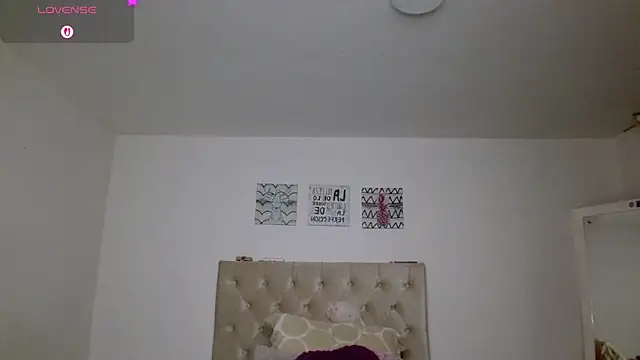 Snapshot of Ashley33_ chatting on 11.22.25 Ashley33 online show from 11.22.25