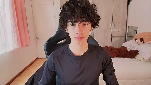 Nude Boy18 online show from 05.17.26