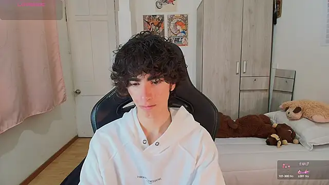 Nude Boy18 online show from 05.22.26