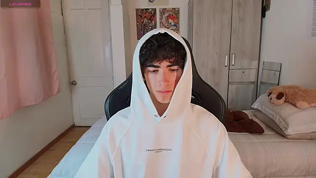 Nude Boy18 online show from 05.26.26