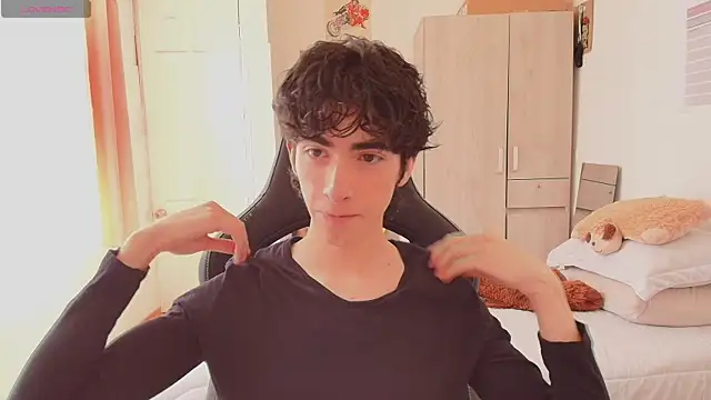 Nude Boy18 online show from 05.27.26