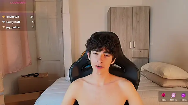 Nude Boy18 online show from 06.04.26