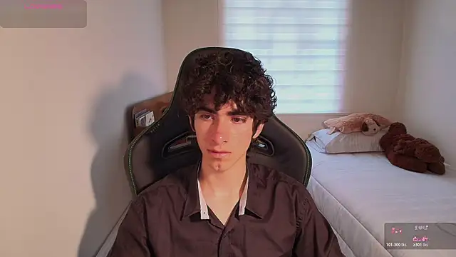 Nude Boy18 online show from 06.10.26