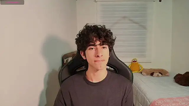 Nude Boy18 online show from 06.17.26